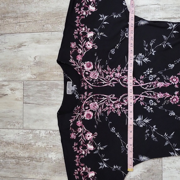 JM Collection Pretty Opulent Embellished Top - Picture 9 of 13